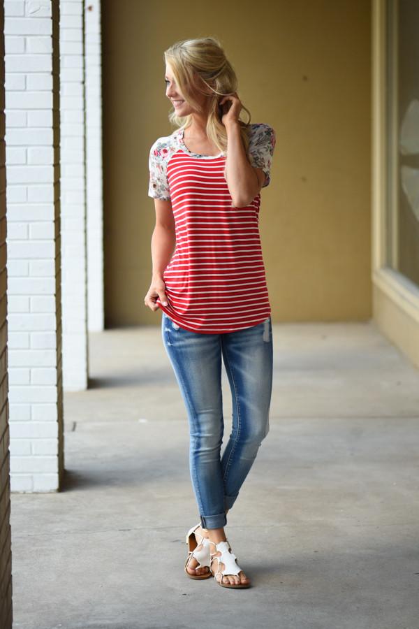 Just My Type Floral Top ~ Red
