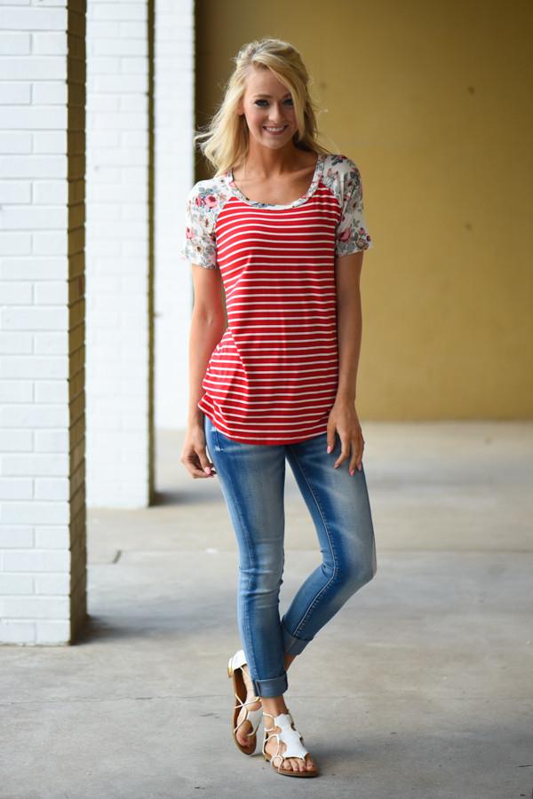 Just My Type Floral Top ~ Red