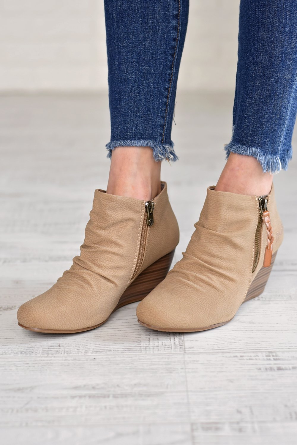 Breaks Booties ~ Sand
