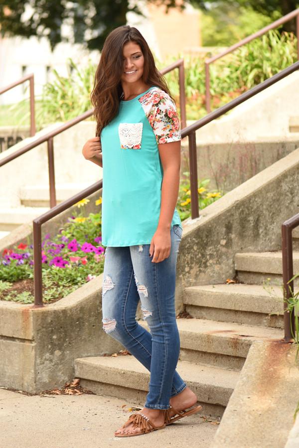 Crochet Pocket Floral Top ~ Teal