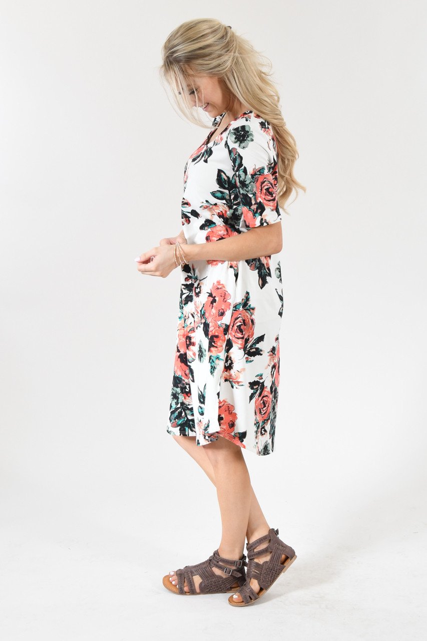 Don't Be Shifty Floral Dress ~ Ivory