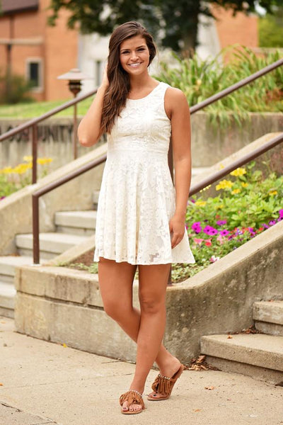 Cream Floral Dress – The Pulse Boutique