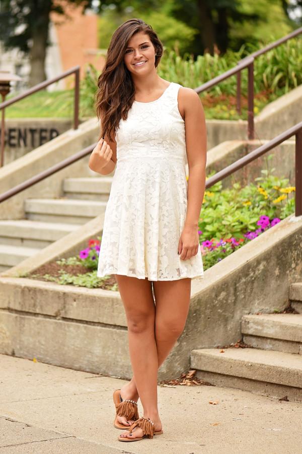 Cream Floral Dress – The Pulse Boutique