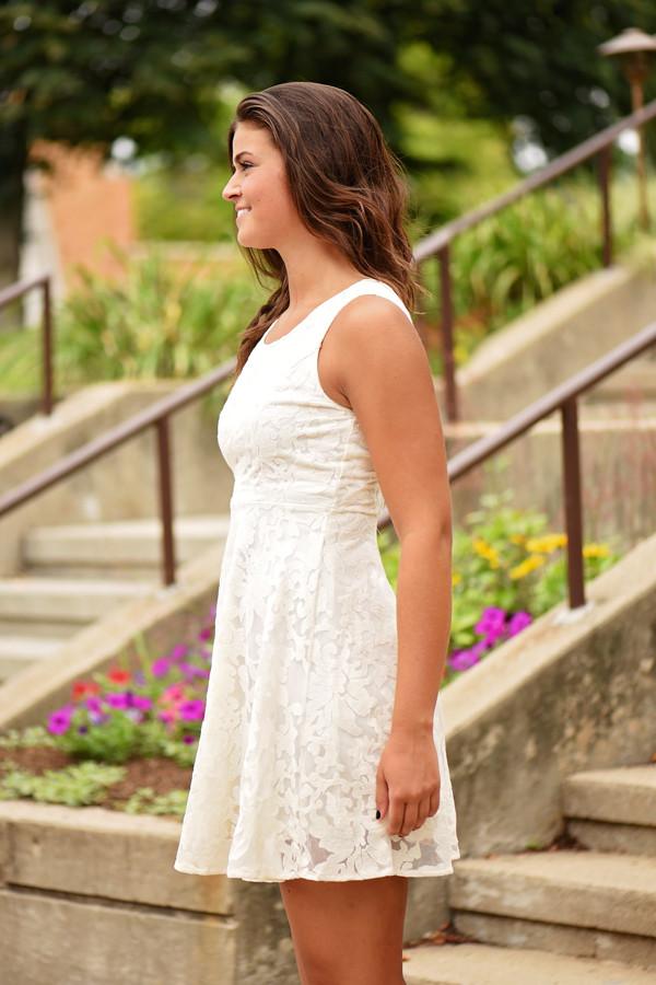 Cream Floral Dress – The Pulse Boutique