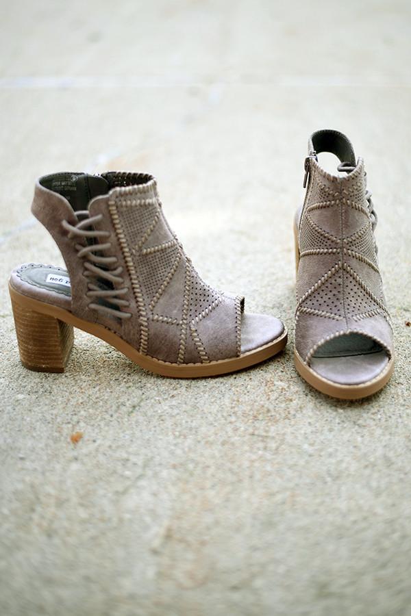 Tracy Grey Wedges - Not Rated