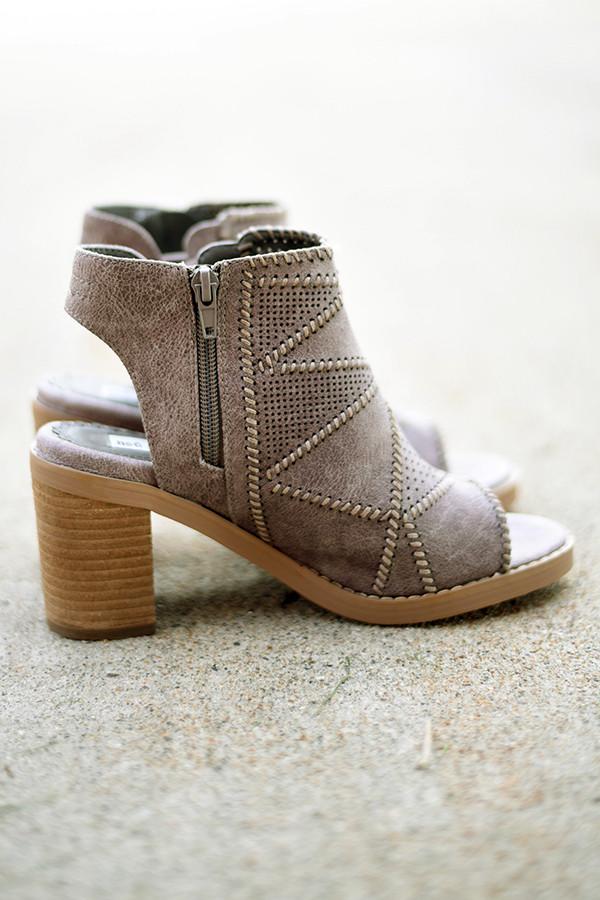 Tracy Grey Wedges - Not Rated