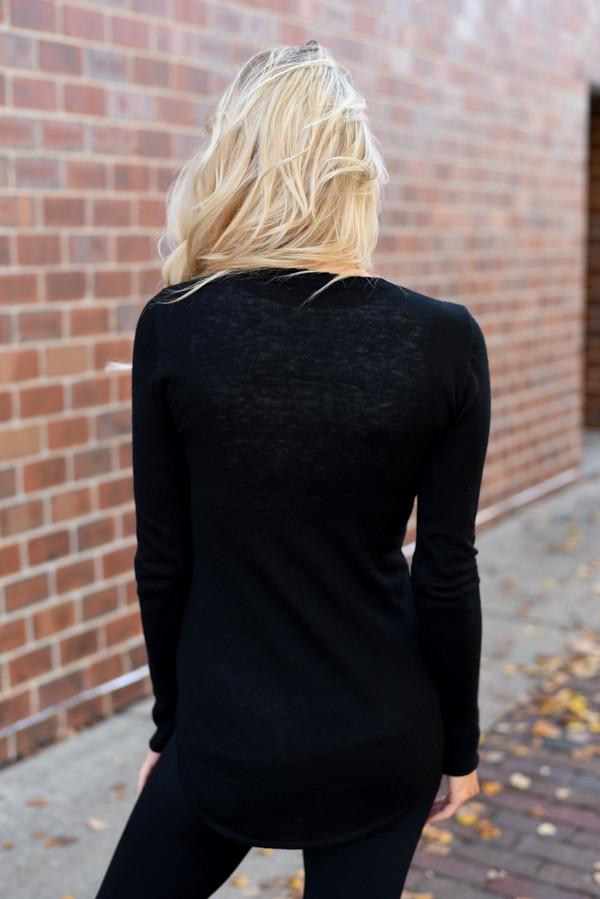 Comfy black sweater online