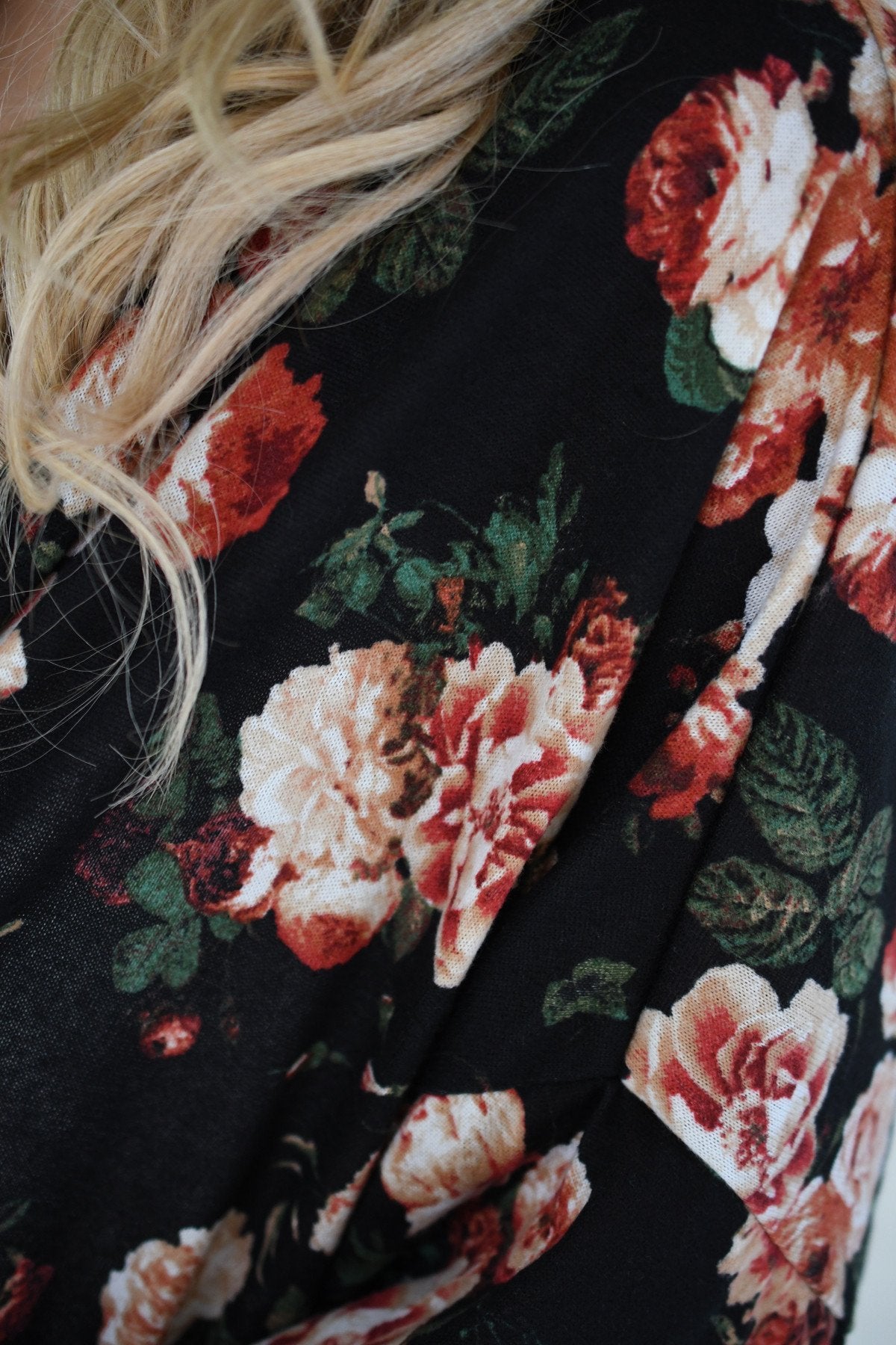Find My Way Floral Cardigan - Black