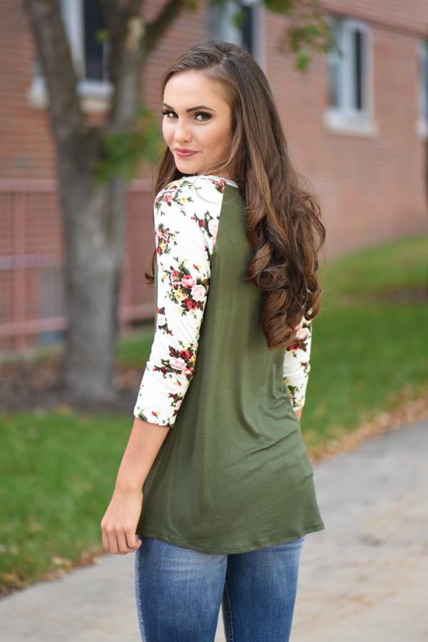 Catch My Eye Floral Top - Olive
