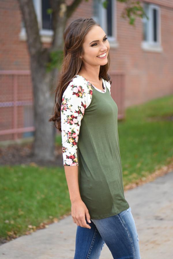 Catch My Eye Floral Top - Olive