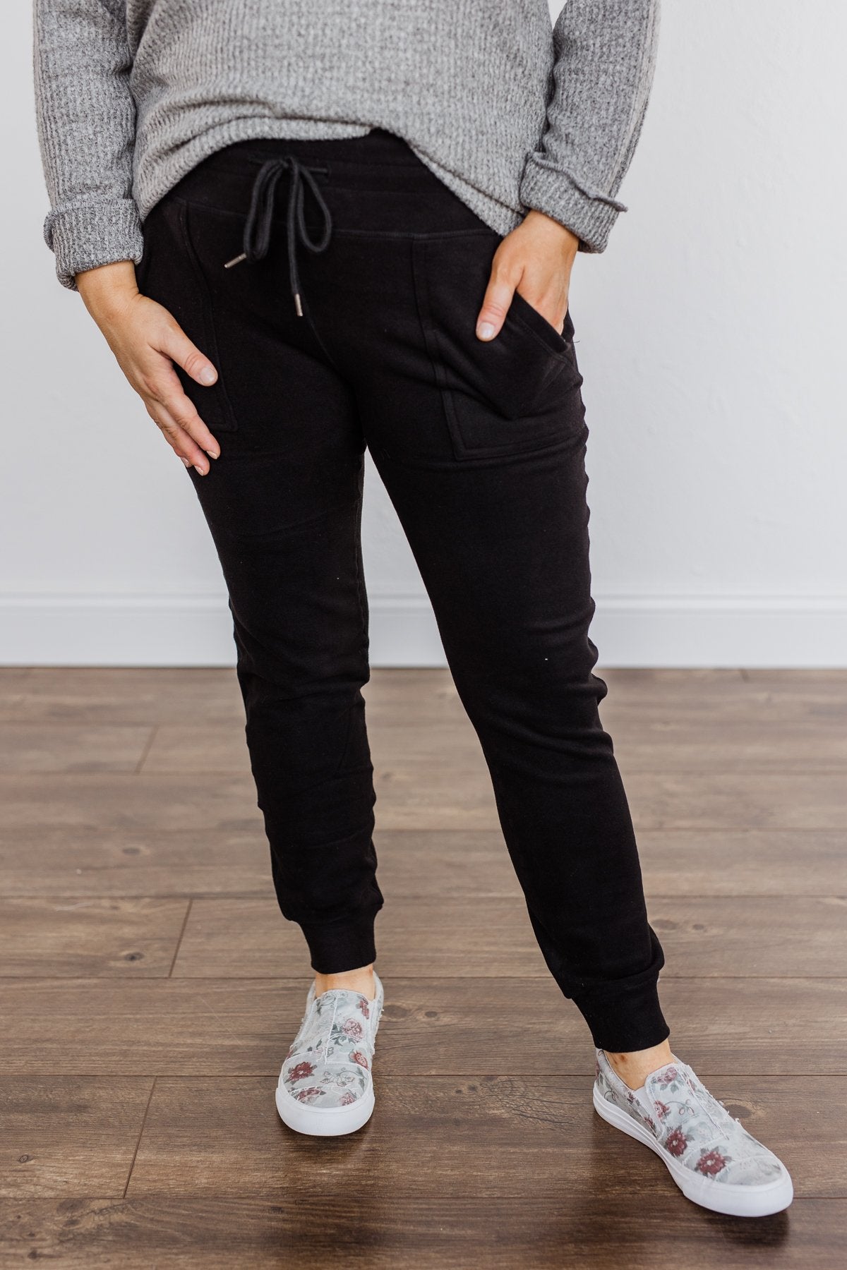 Warm Thoughts Super Soft Joggers- Black – The Pulse Boutique