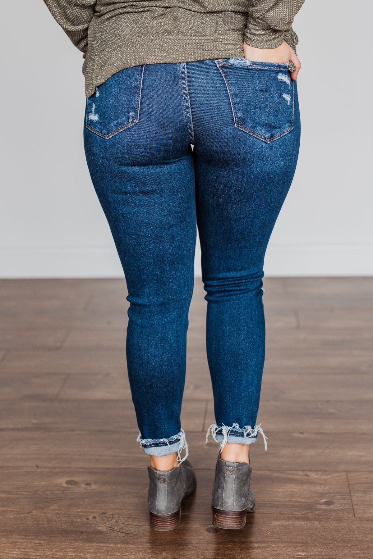 Vervet Mid-Rise Skinny Jean- Kristine Wash