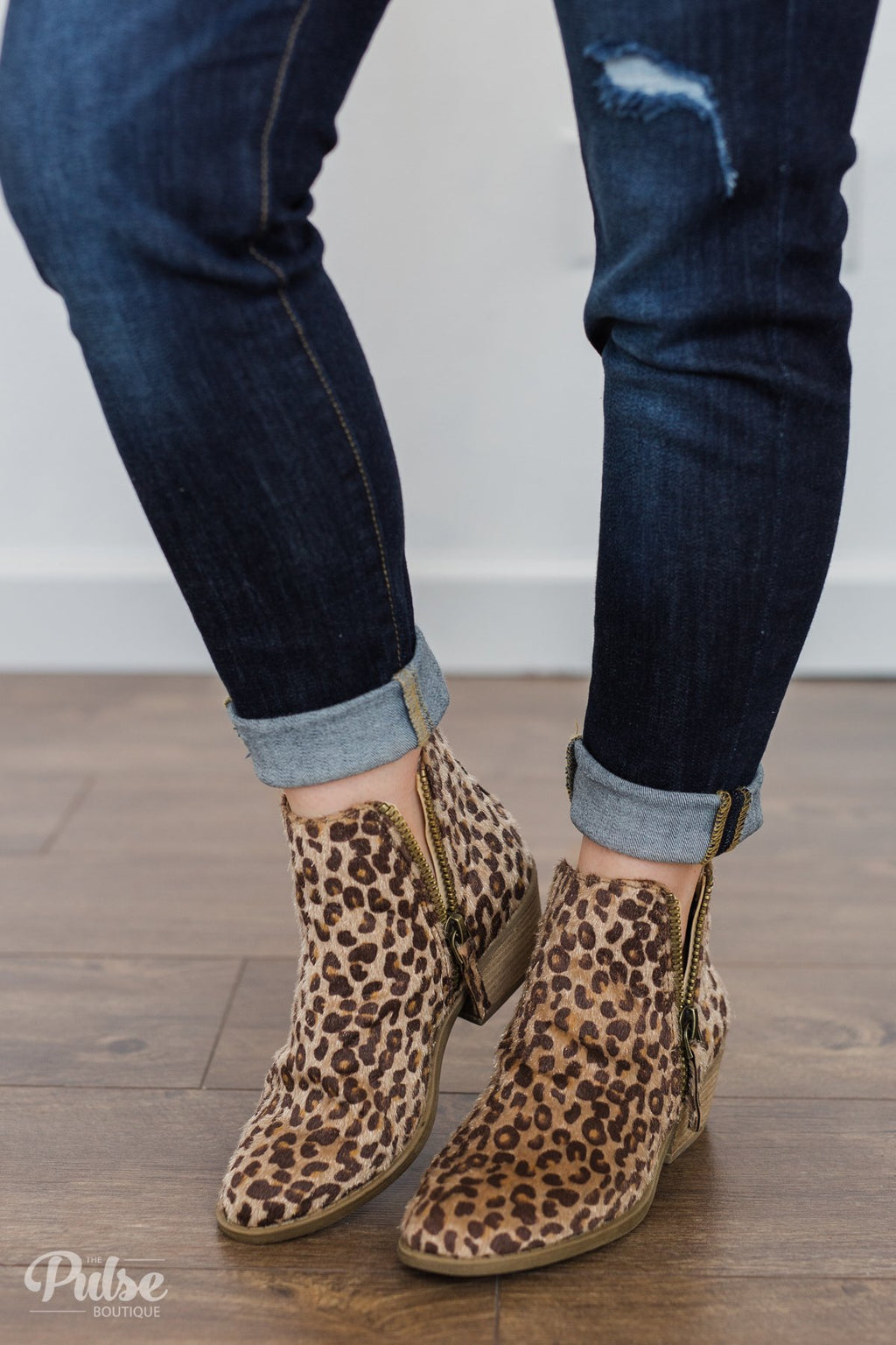 Very G Twinkle Booties- Leopard