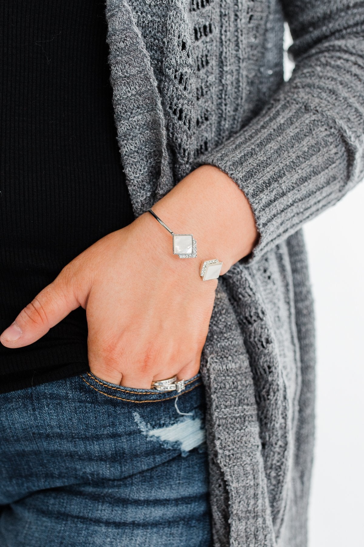 Single Adjustable Bracelet- Silver & Iridescent