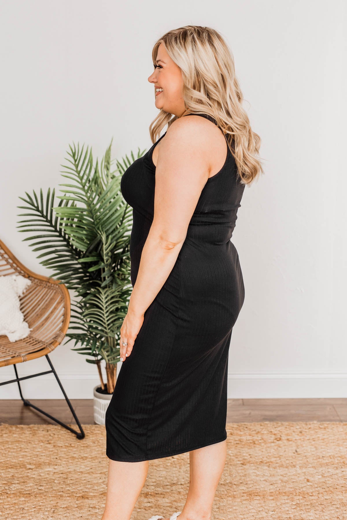Feet In The Sand Button Dress- Black