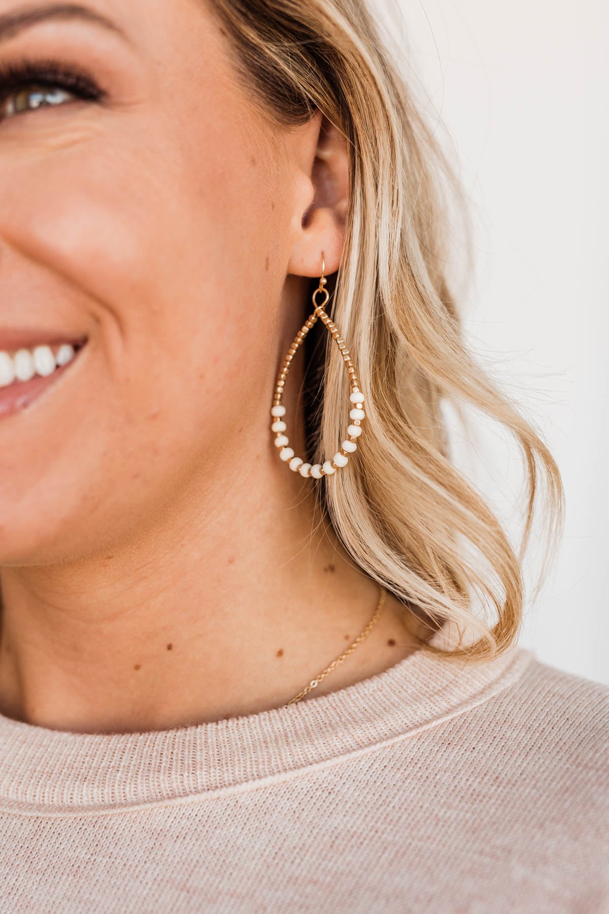 Looking Darling Earrings- Gold & Cream