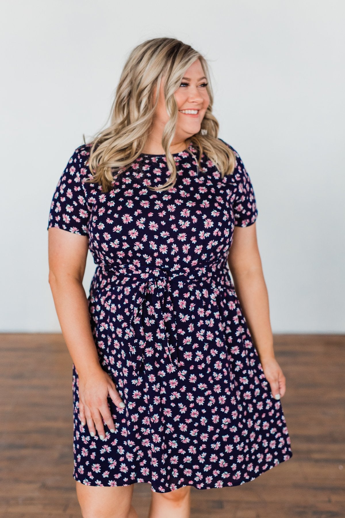 Make A Way Floral Short Sleeve Dress- Navy – The Pulse Boutique