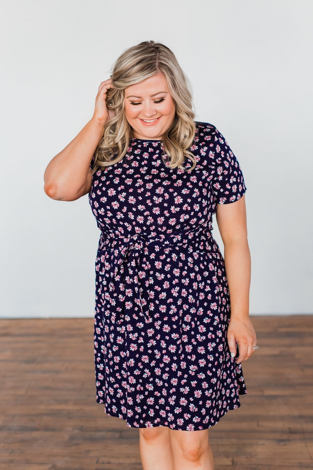 Make A Way Floral Short Sleeve Dress- Navy – The Pulse Boutique