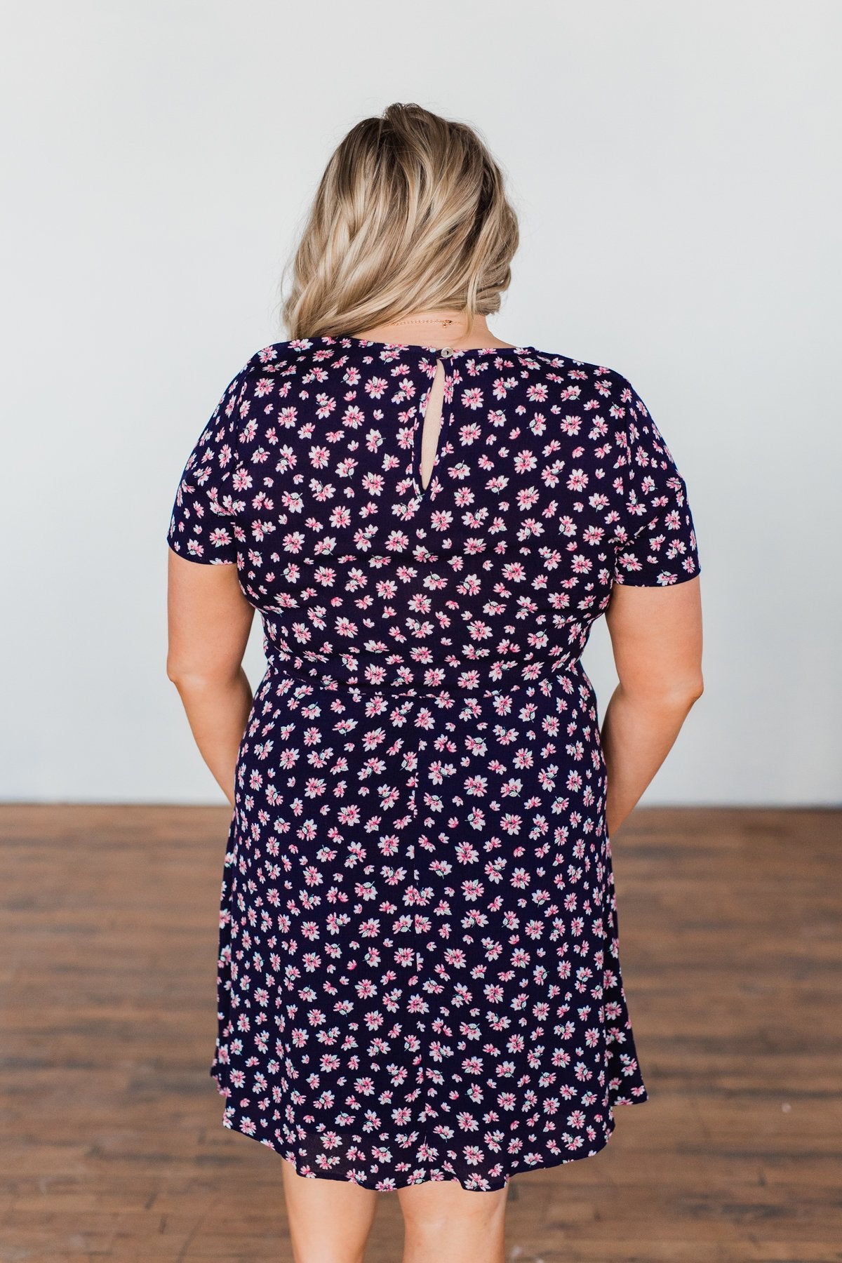 Make A Way Floral Short Sleeve Dress- Navy – The Pulse Boutique