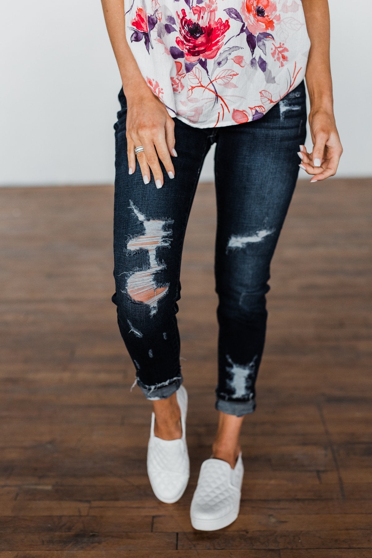KanCan Distressed Jeans- Faye Wash