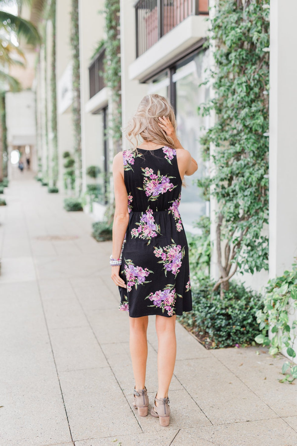 Blooming Beauty Sleeveless Floral Dress- Black – The Pulse Boutique
