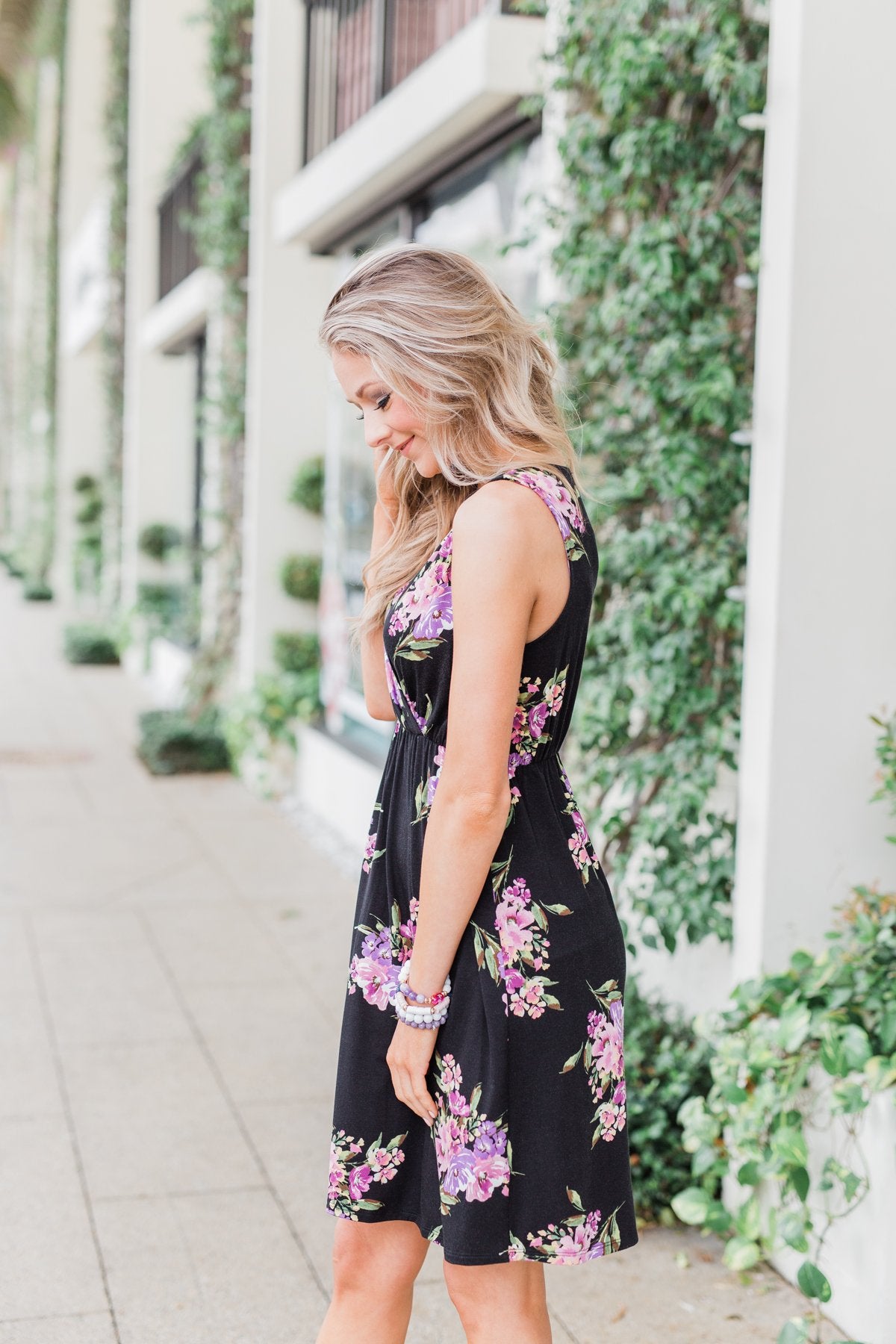 Blooming Beauty Sleeveless Floral Dress- Black