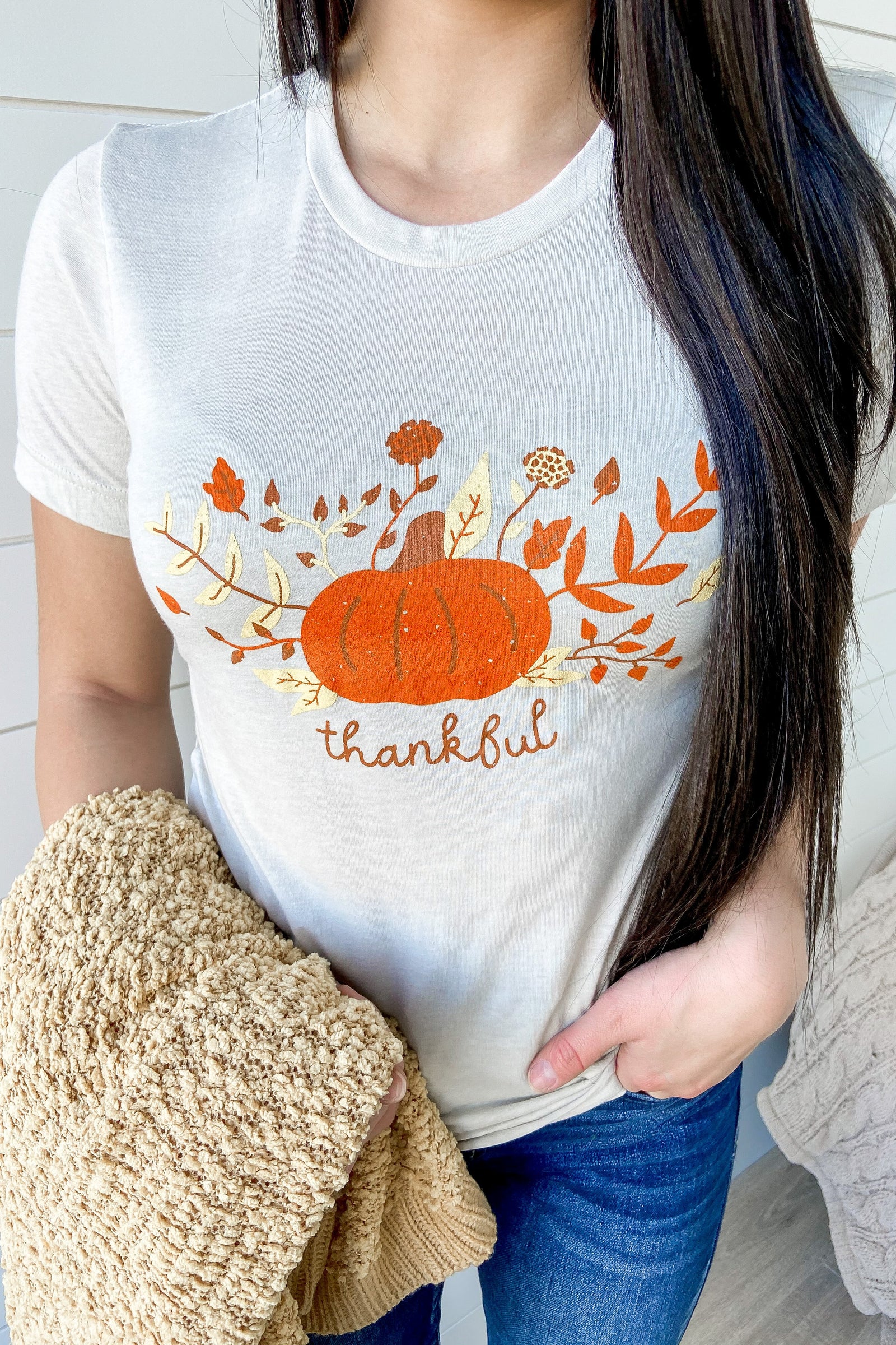 Festive "Thankful" Pumpkin Graphic Tee- Light Taupe