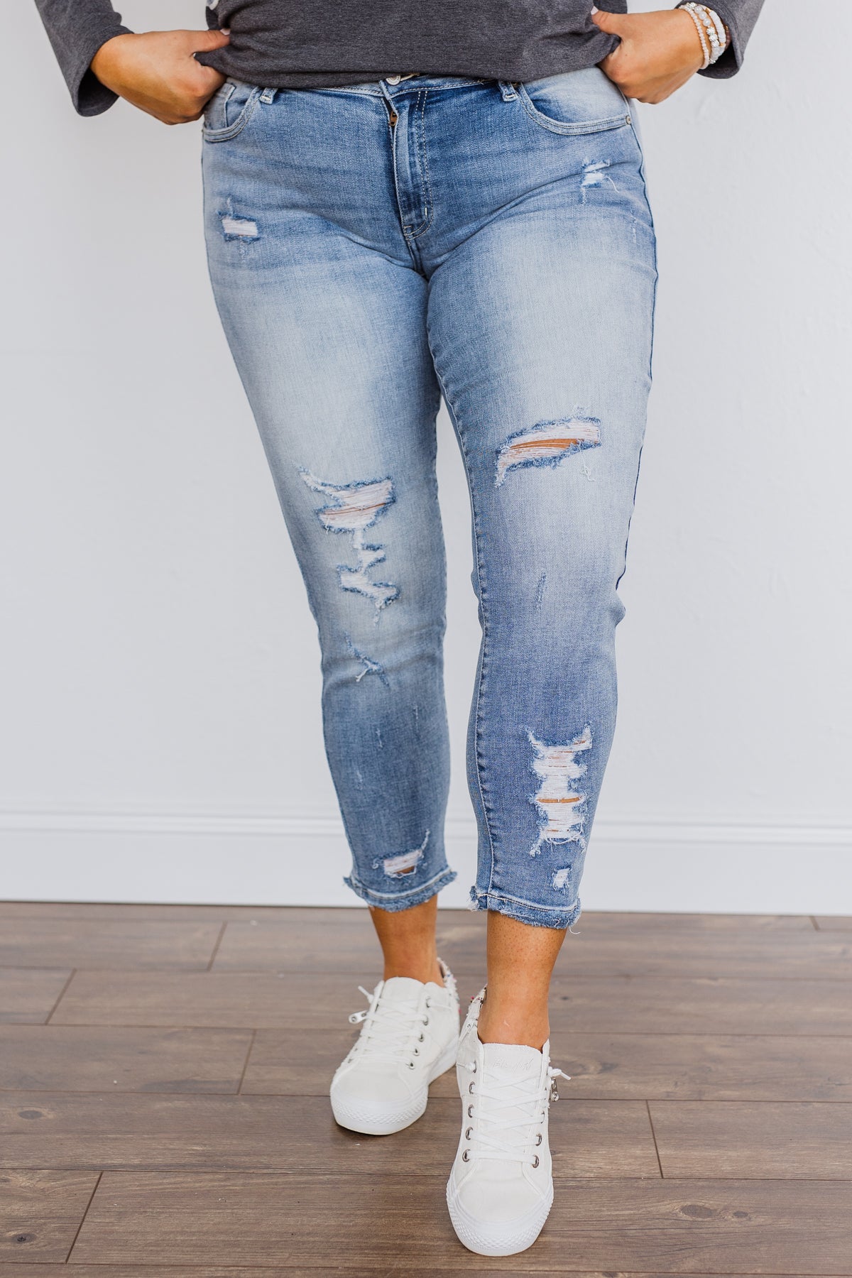 KanCan Distressed Skinny Jeans- Bonnie Wash