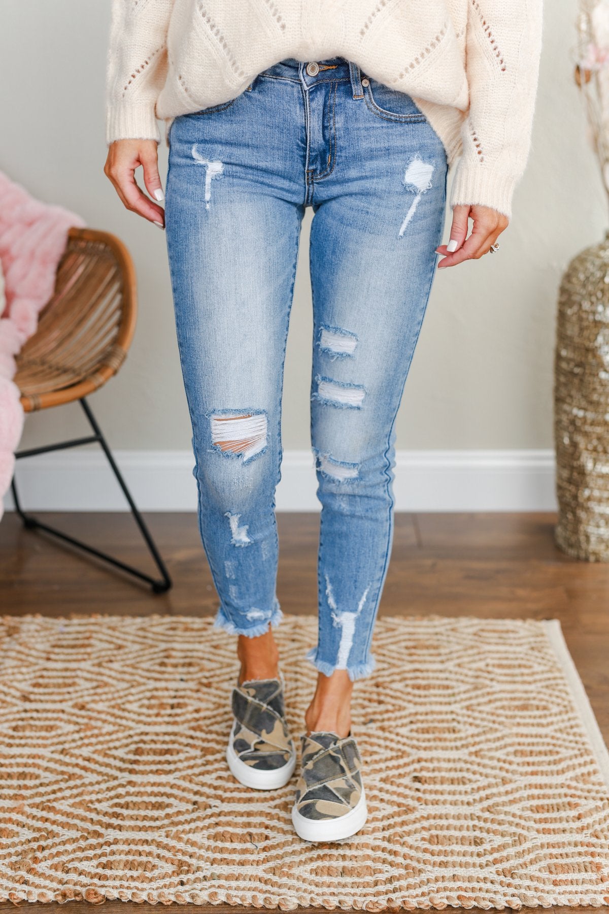 Kan Can Mid-Rise Jeans- Genevieve Wash