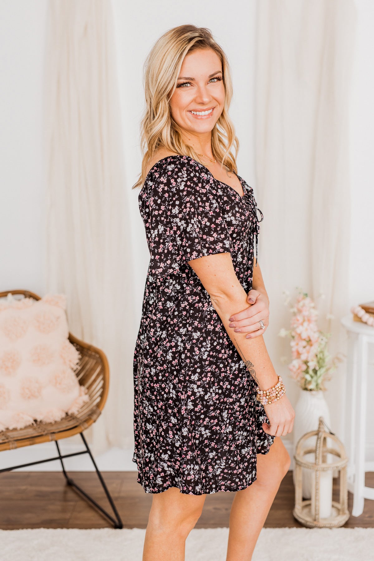 Dashing Through The Daisies Floral Dress- Black