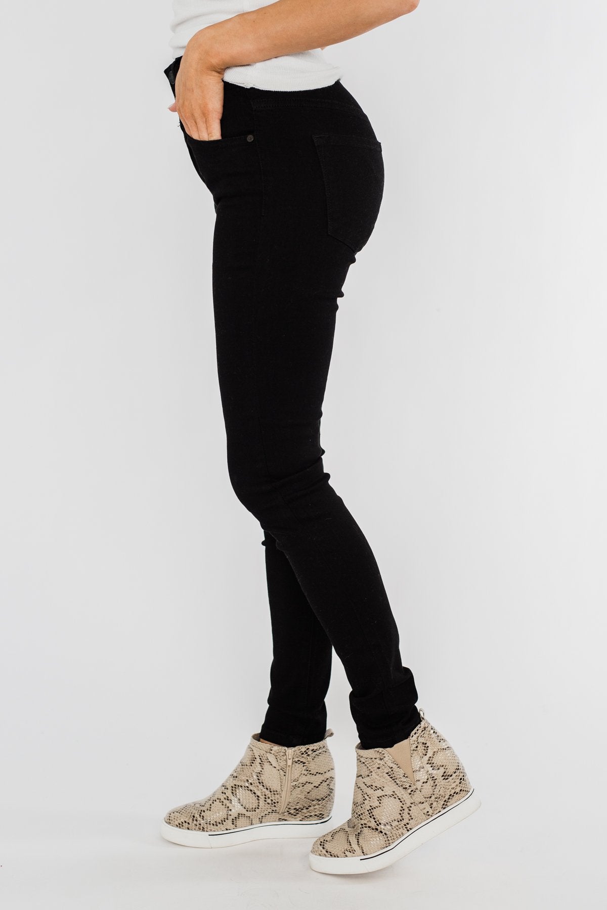 KanCan Non-Distressed Skinny Jeans- Lana Wash