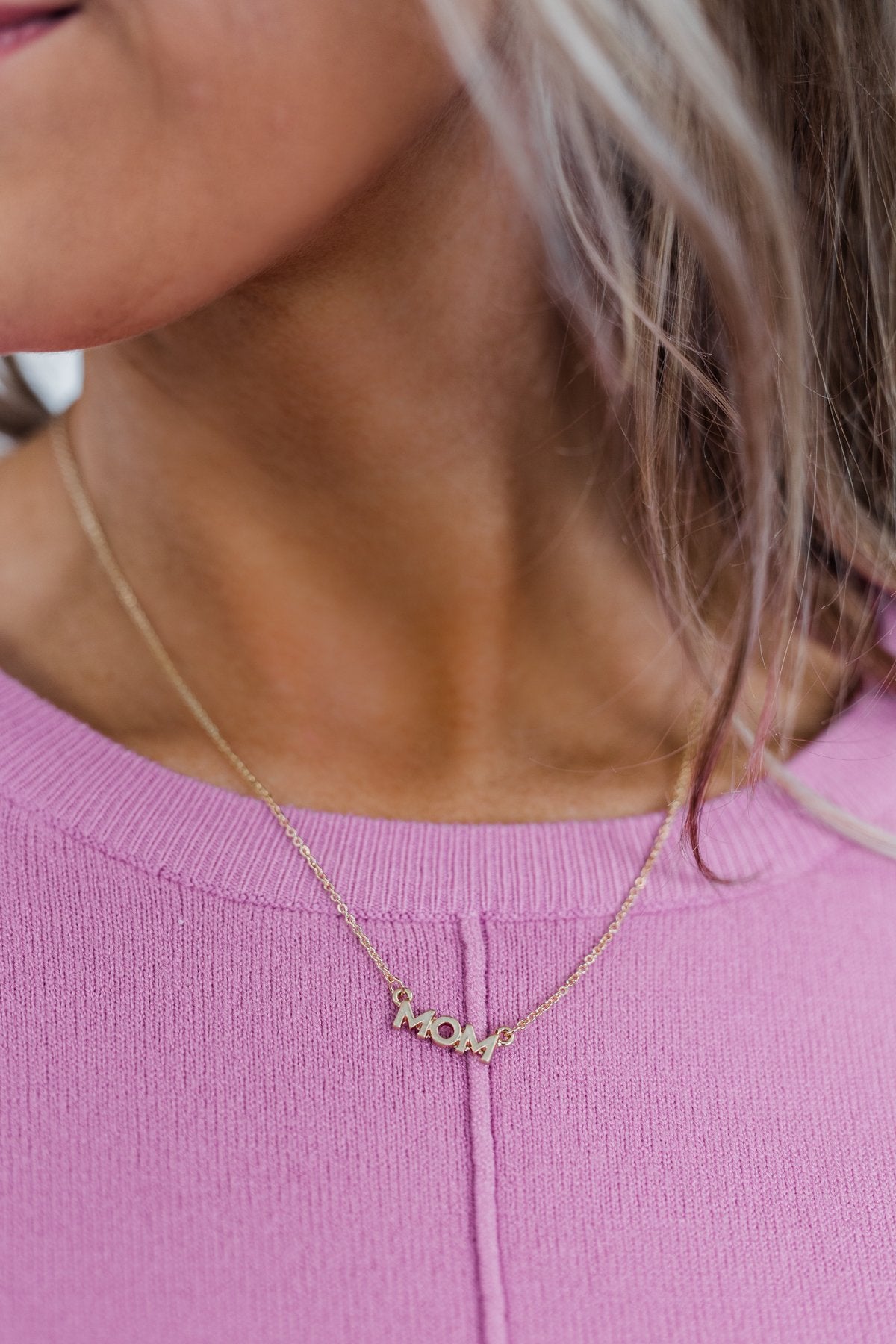 "Mom" Necklace- Gold