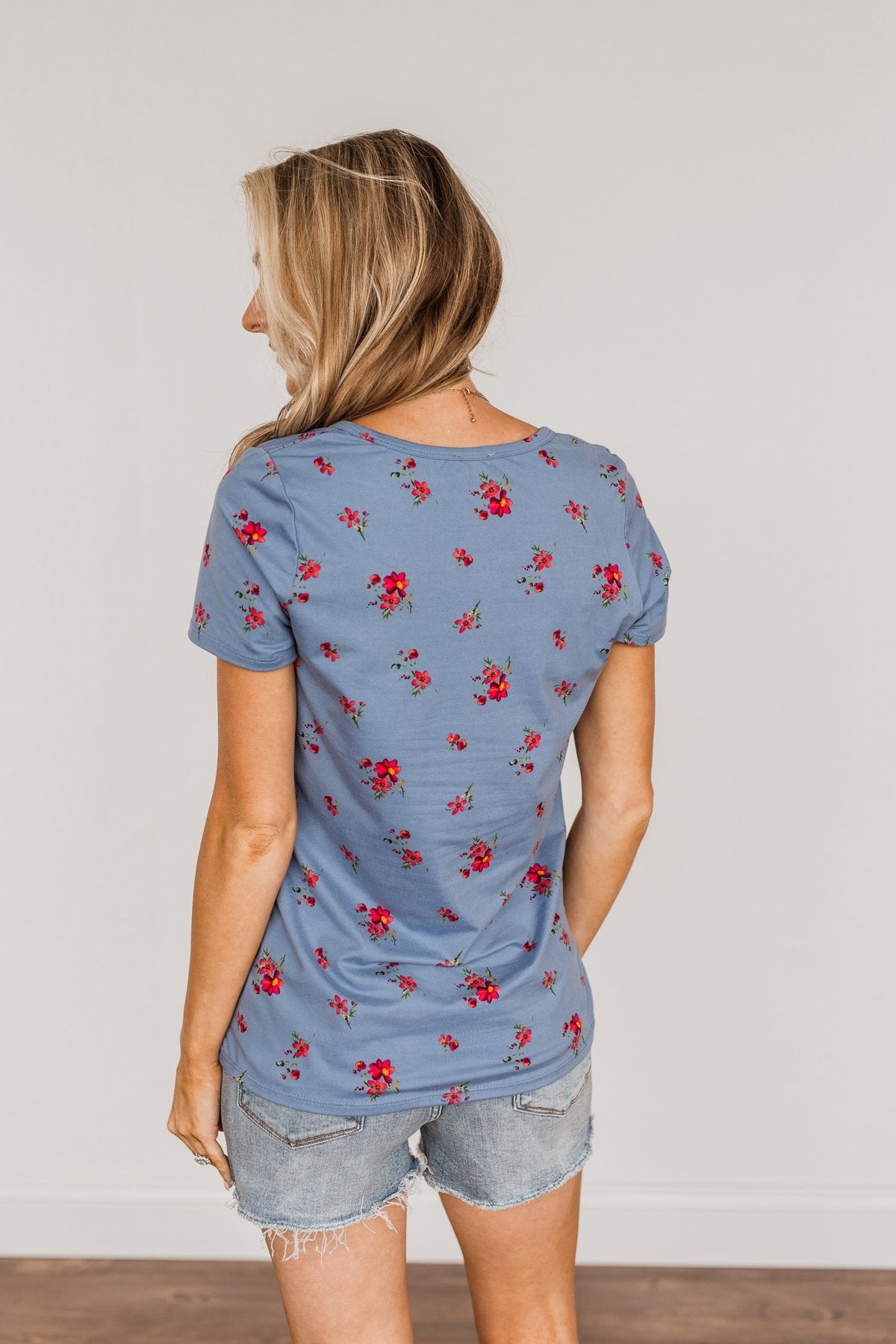 Botanical Beauty Floral Notch Pocket Top- Dusty Blue