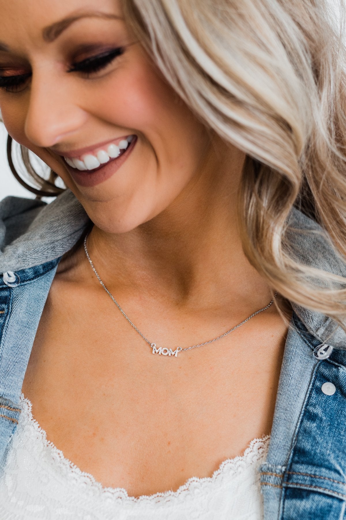 "Mom" Necklace- Silver