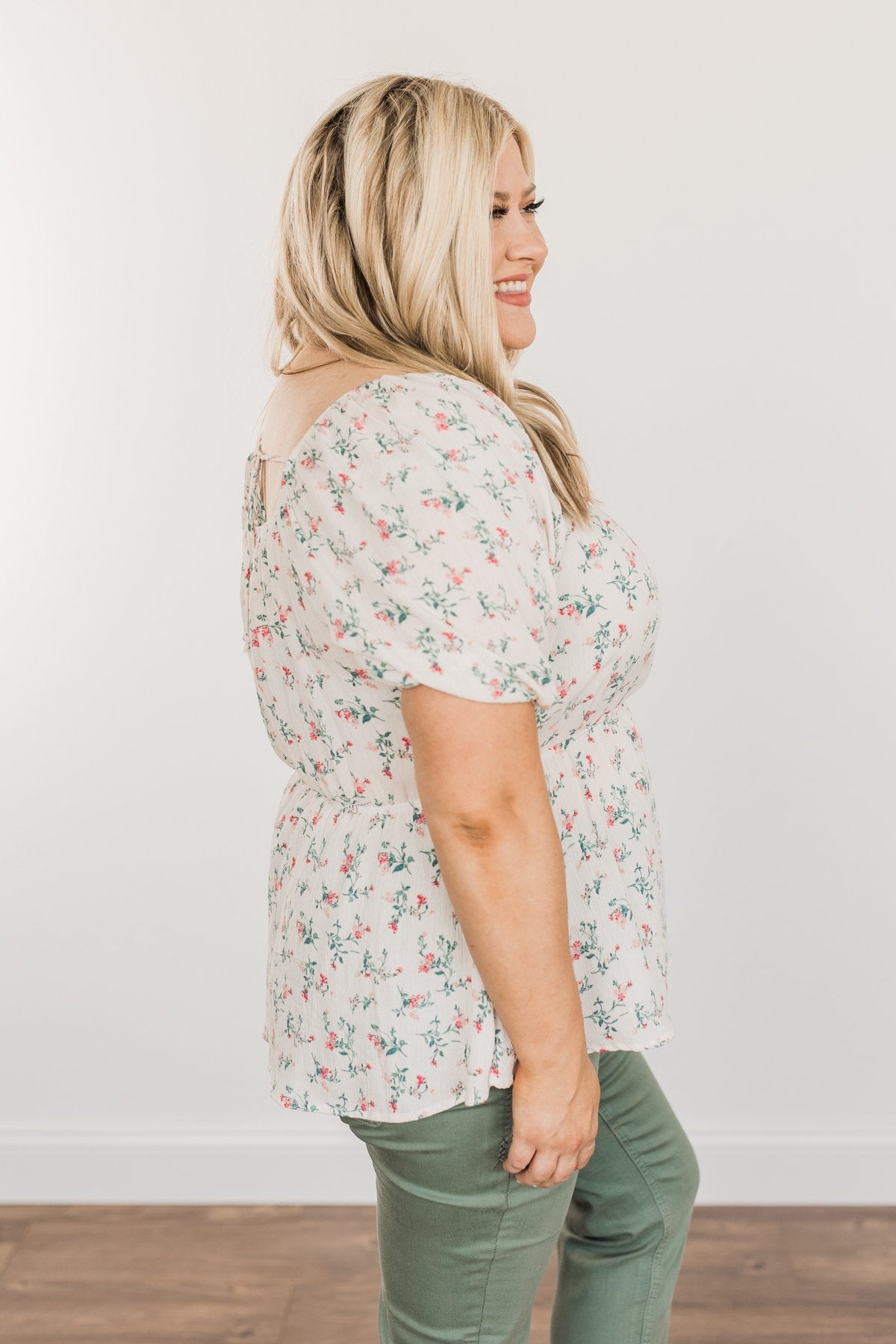 Make Some Memories Floral Blouse- Ivory