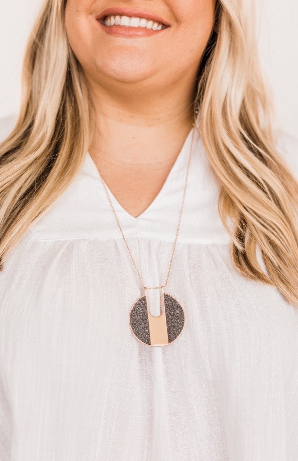 Dare To Dream Circle Pendant Necklace- Charcoal & Gold