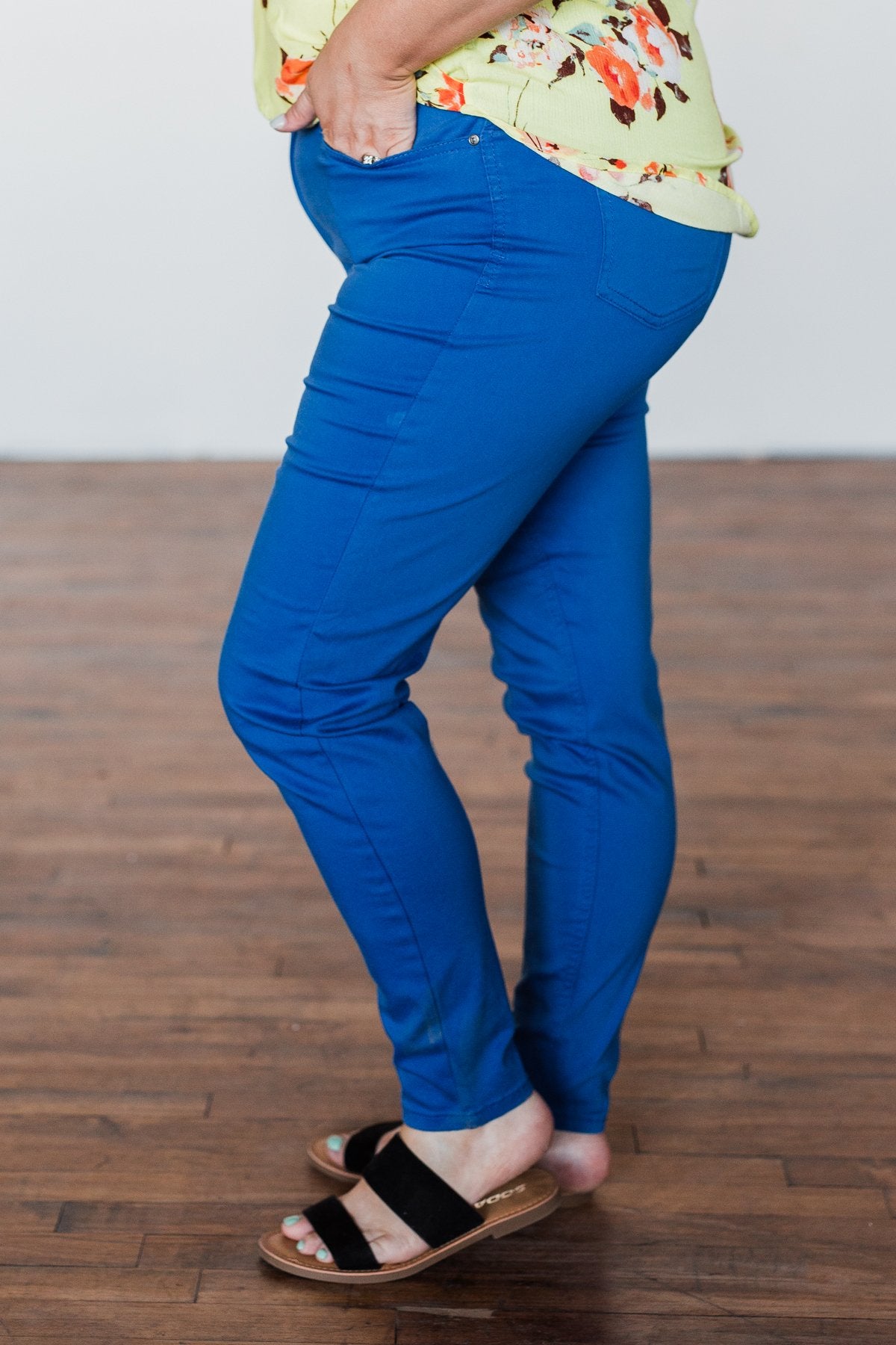 Express  Mid Rise Knit Skinny Pant in Electric Blue  Express Style Trial