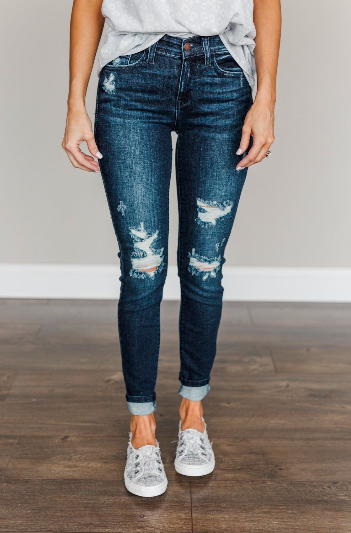 Lånte seksuel bifald Judy Blue Distressed Skinny Jeans- Samantha Wash – The Pulse Boutique