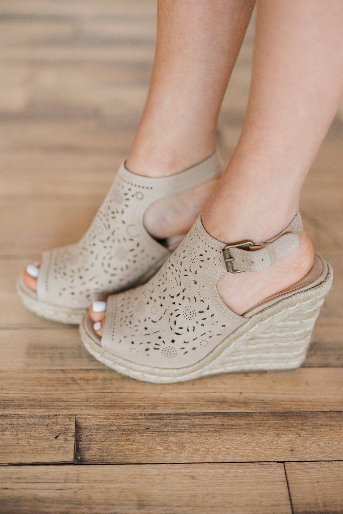 Not Rated Jobyna Wedges ~ Nude