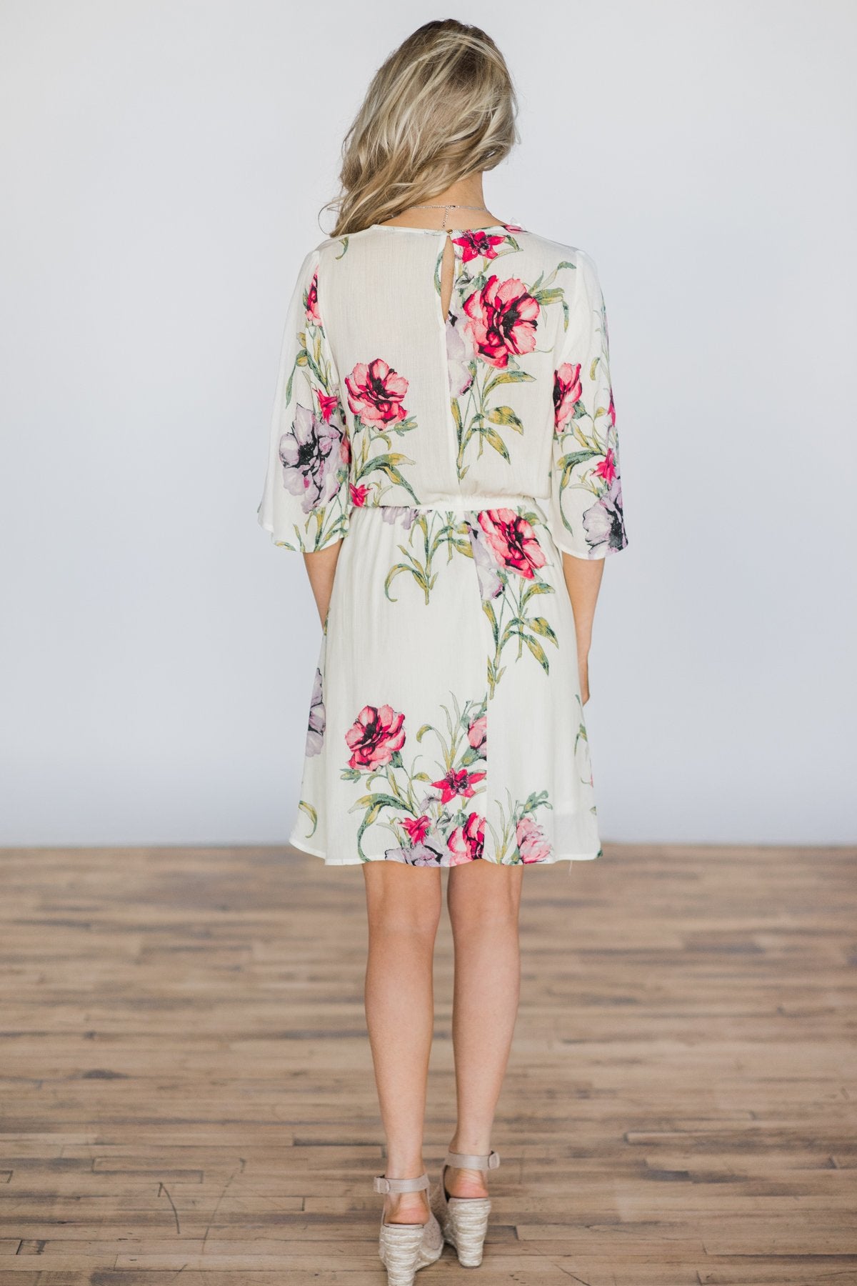 Right from the Start Cream Floral Dress – The Pulse Boutique