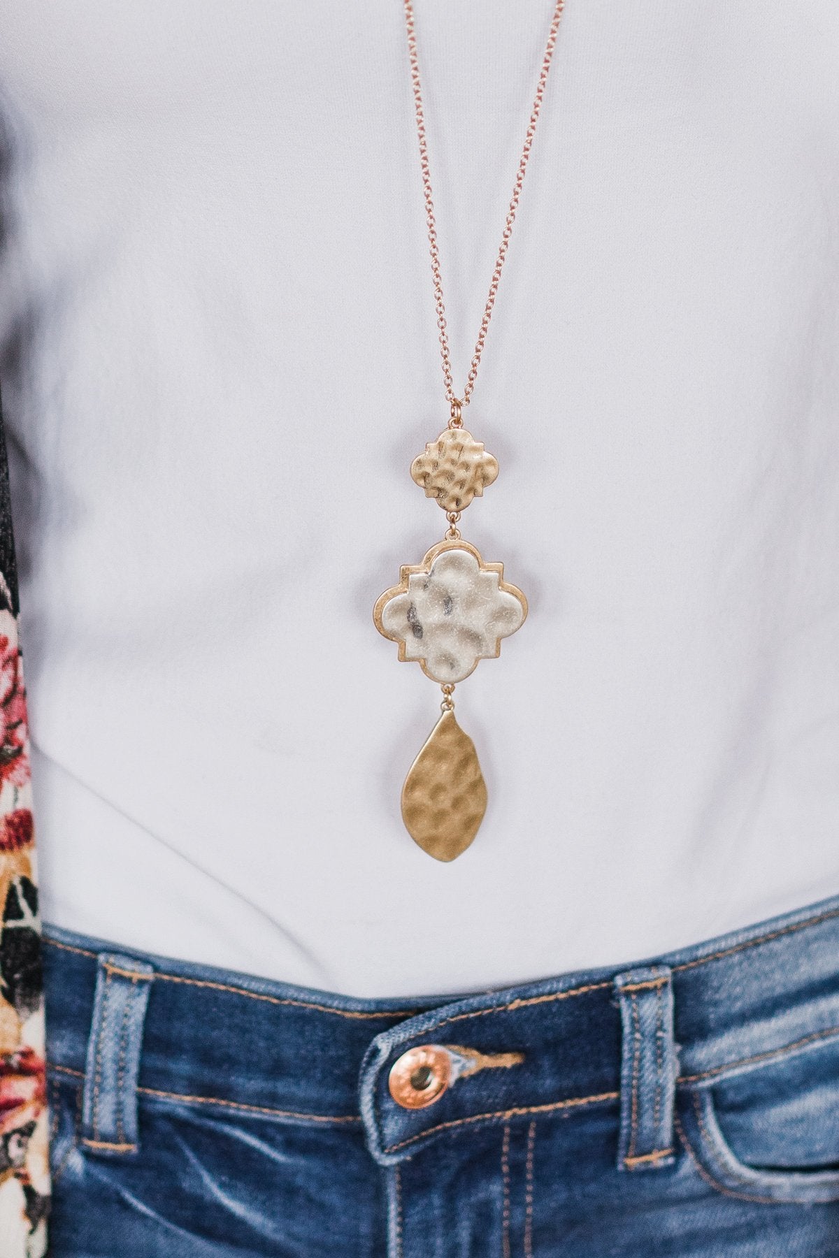 Le Deux Shape Pendant Necklace ~ Gold