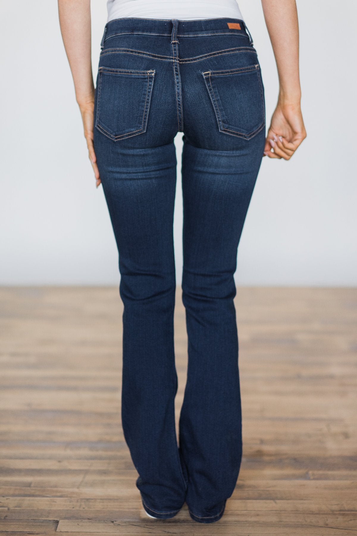 Sneak Peek Jeans- Medium Wash Leanne