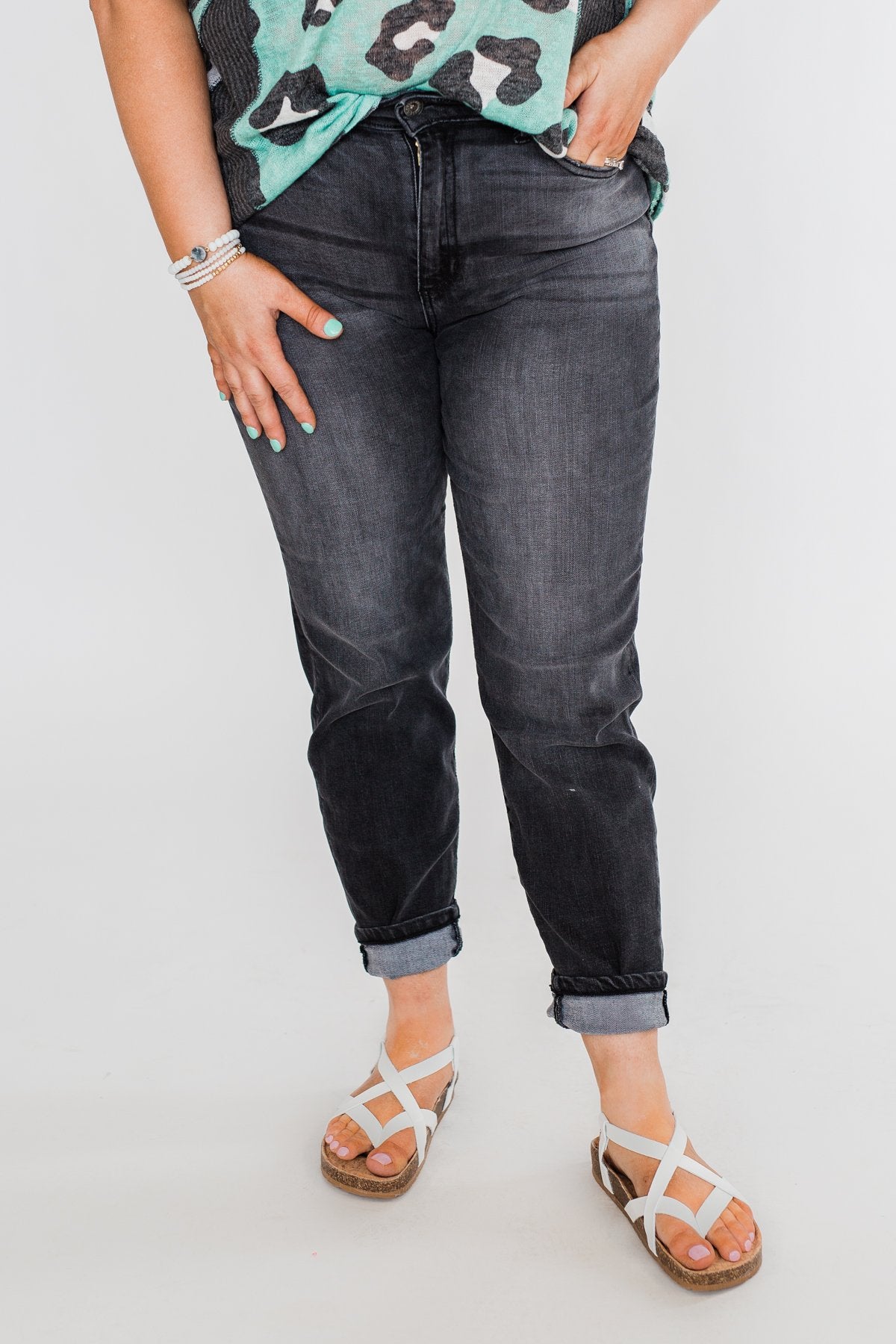 Sneak Peek Jeans- Madelyn Wash
