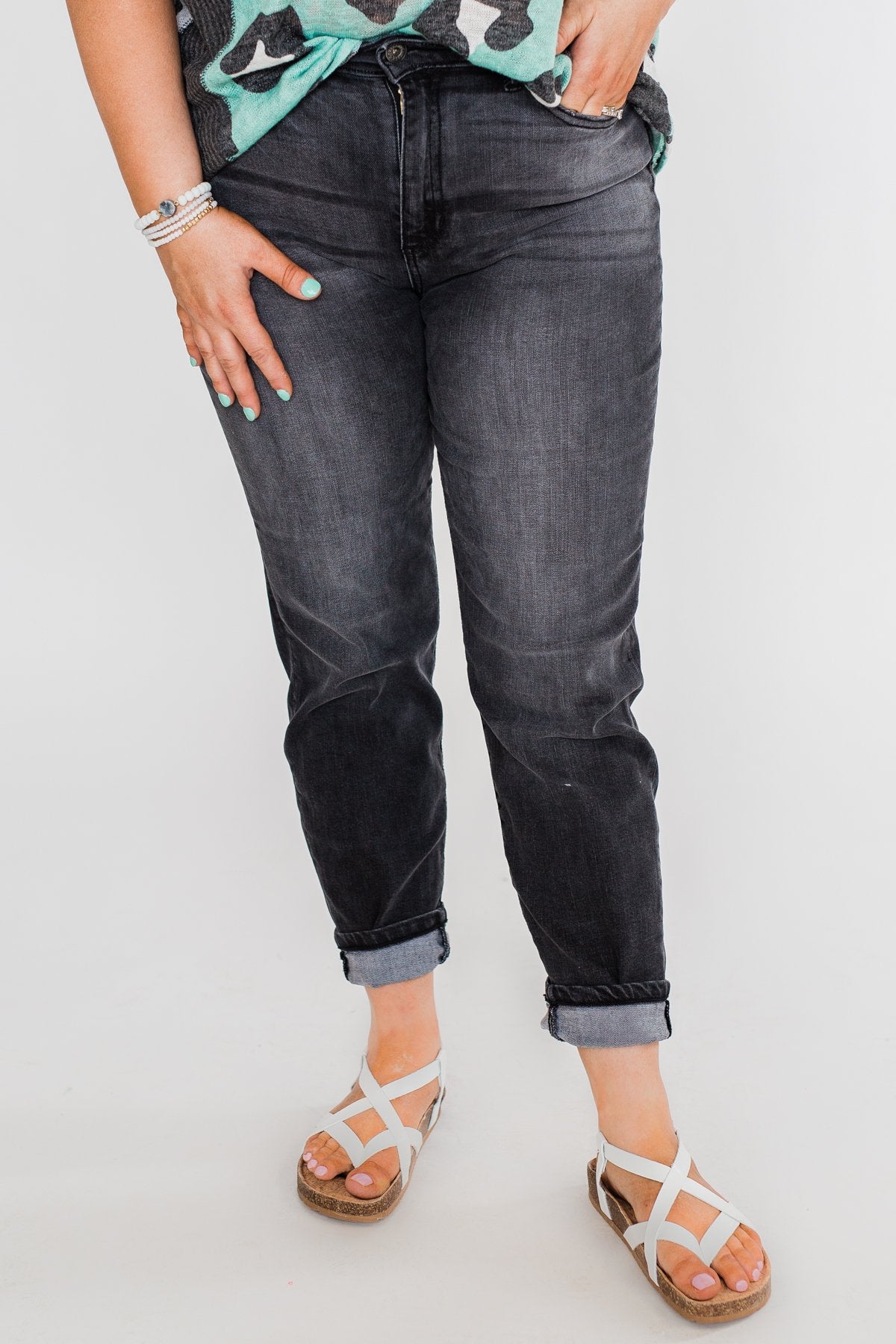 Sneak Peek Jeans- Madelyn Wash