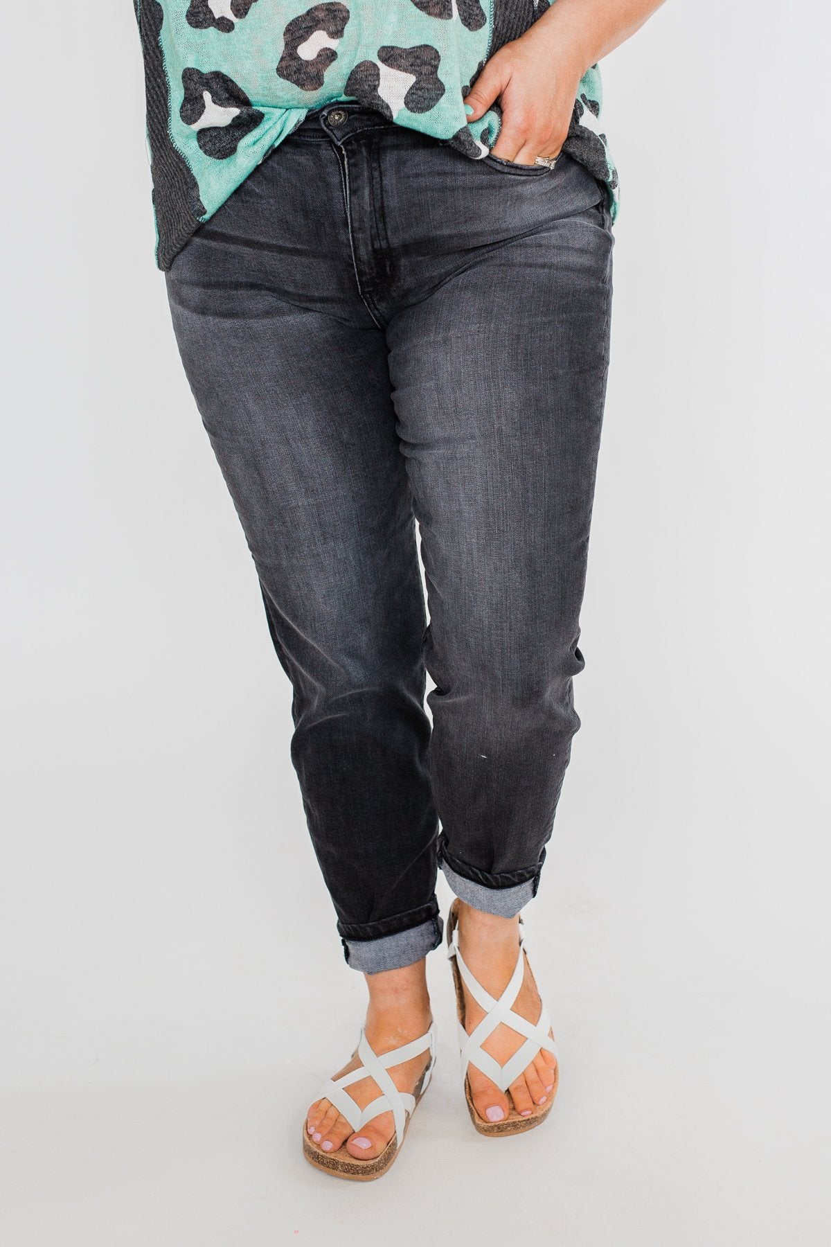Sneak Peek Jeans- Madelyn Wash