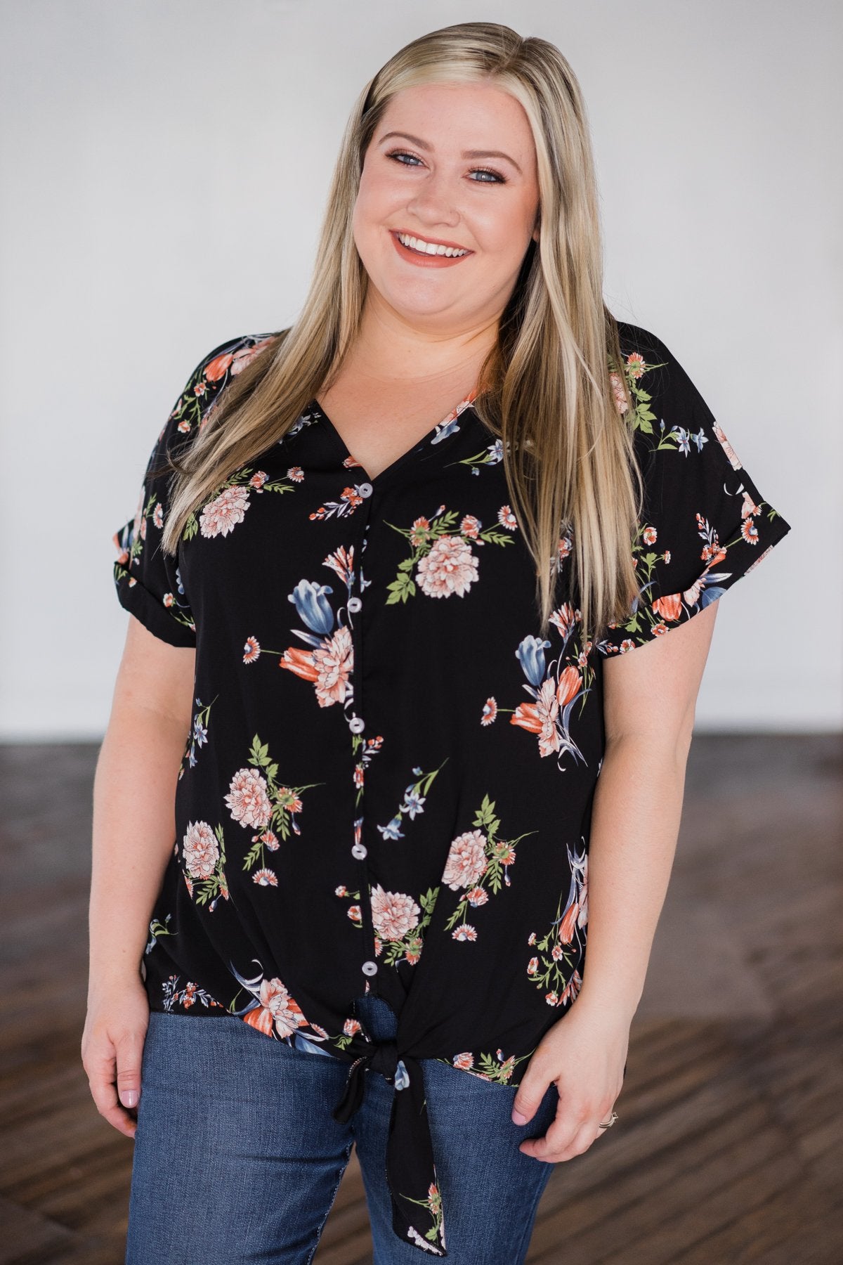 Looking Fine in Floral Tie Top- Black – The Pulse Boutique