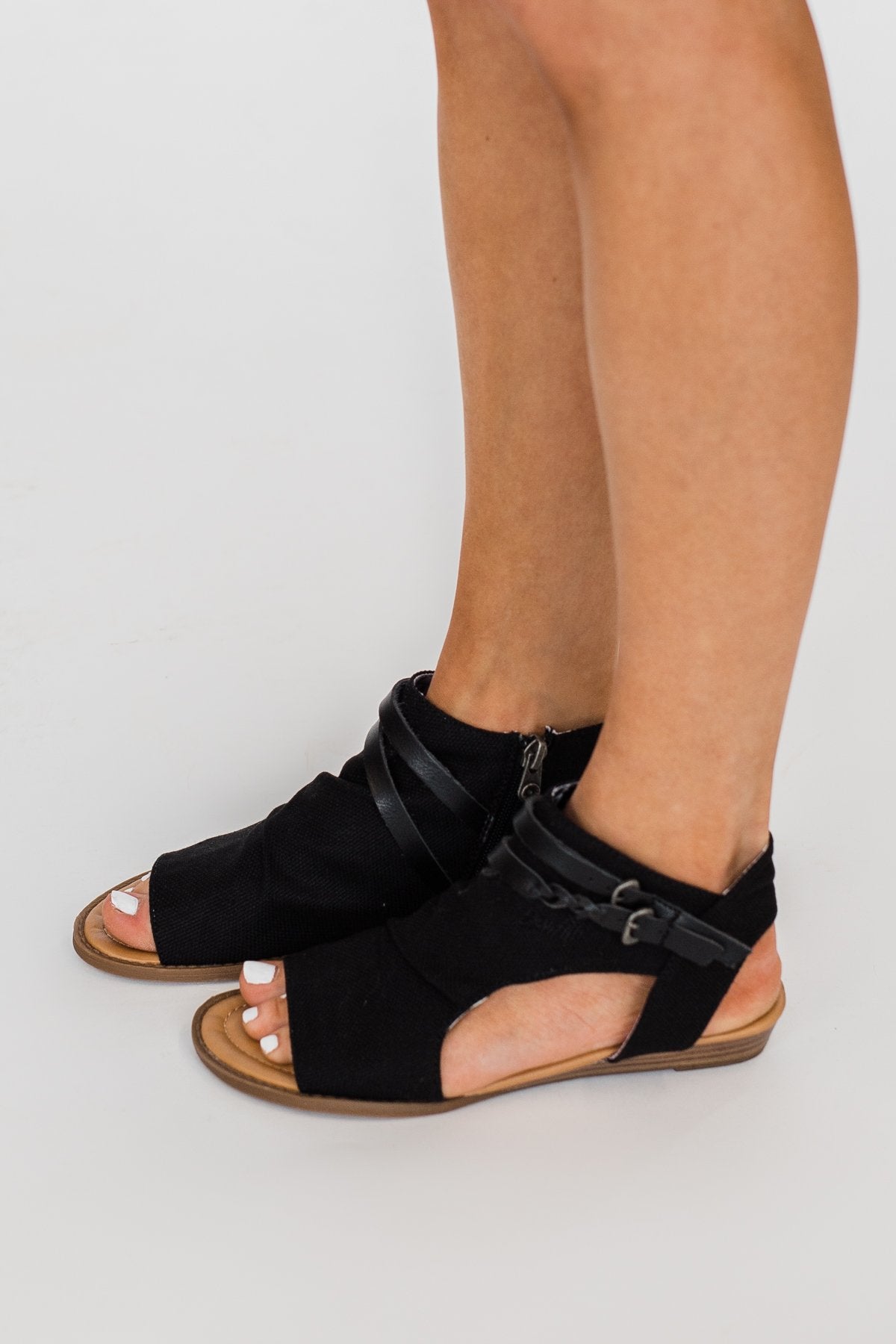 Blowfish blumoon sandals hotsell