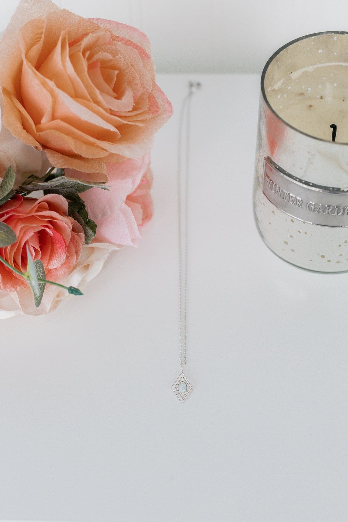 Sparkling Aura Pendant Necklace- Silver