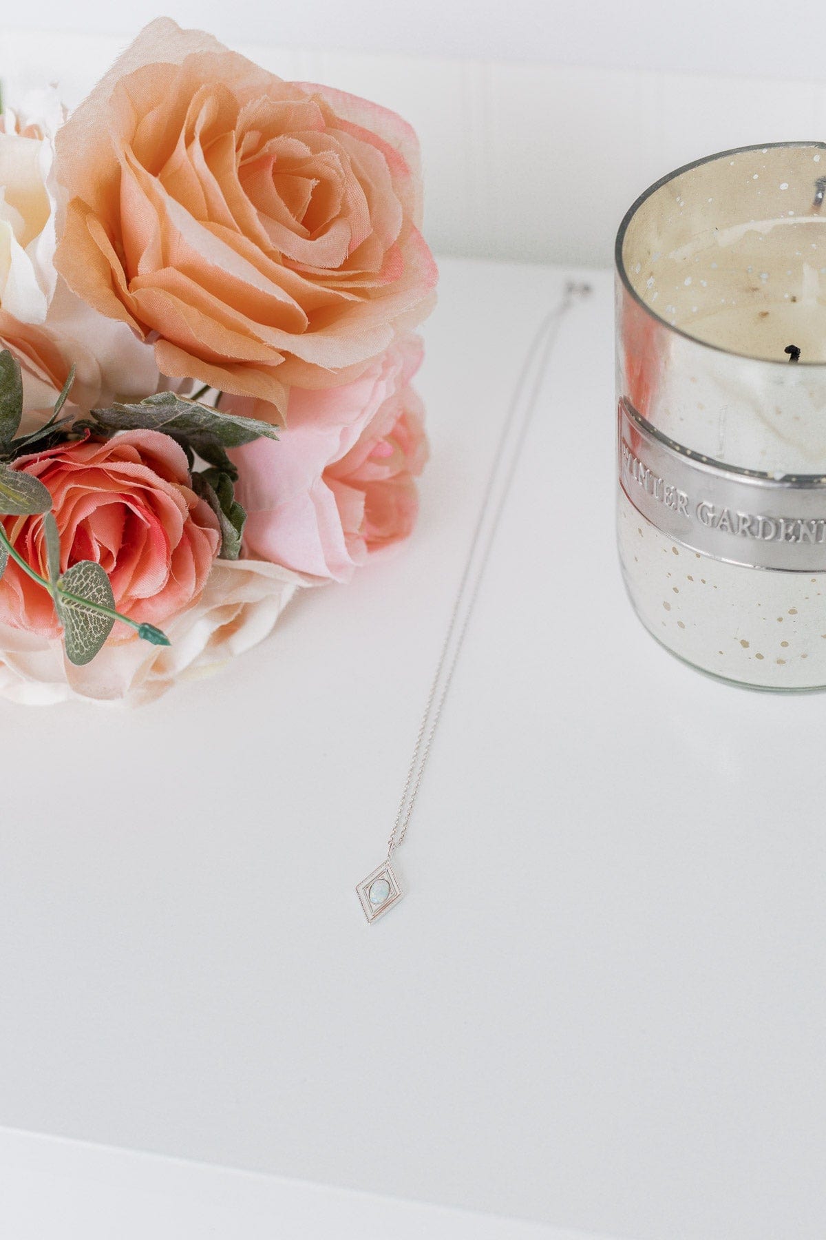 Sparkling Aura Pendant Necklace- Silver