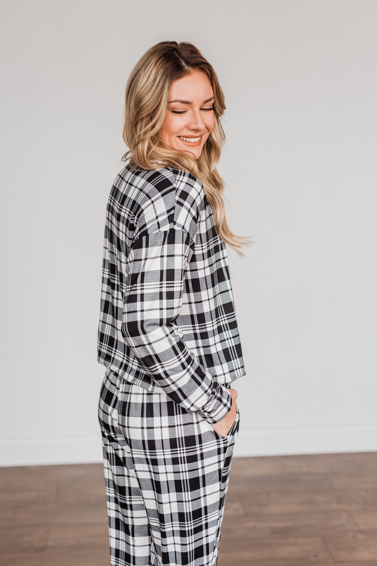 Chasing Snowflakes Plaid Lounge Top- White & Black